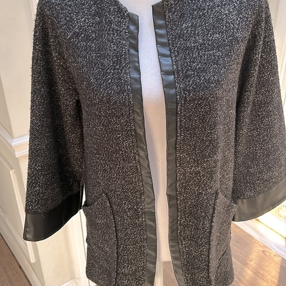 Zara Women’s Open Front Tweed Jacket Faux Leather Trim Gray Size M - Picture 12 of 12